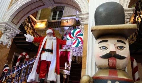 Vacina Premiada: Espetáculo de Natal e Fábrica do Papai Noel sorteiam 50 pares de ingressos
