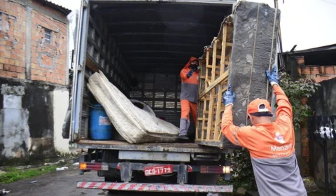 Serviço de recolhimento de objetos de grande porte continua por agendamento em Manaus