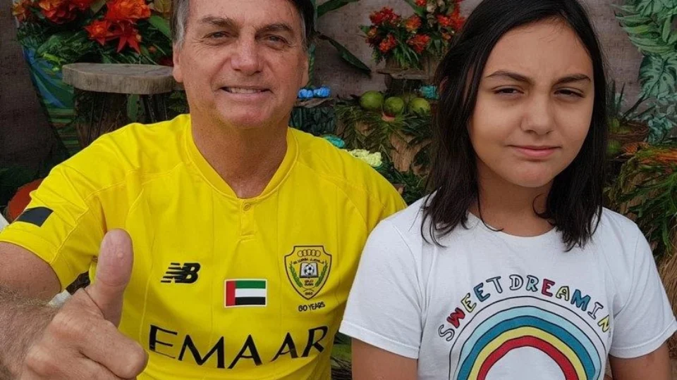 Filha de Bolsonaro consegue uma vaga no Colégio Militar de Brasília sem processo seletivo