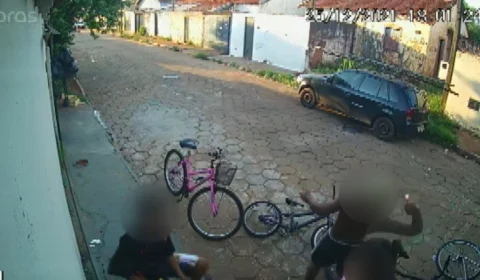 Adolescente joga explosivo dentro de uma casa e mata criança de 4 anos, em SP