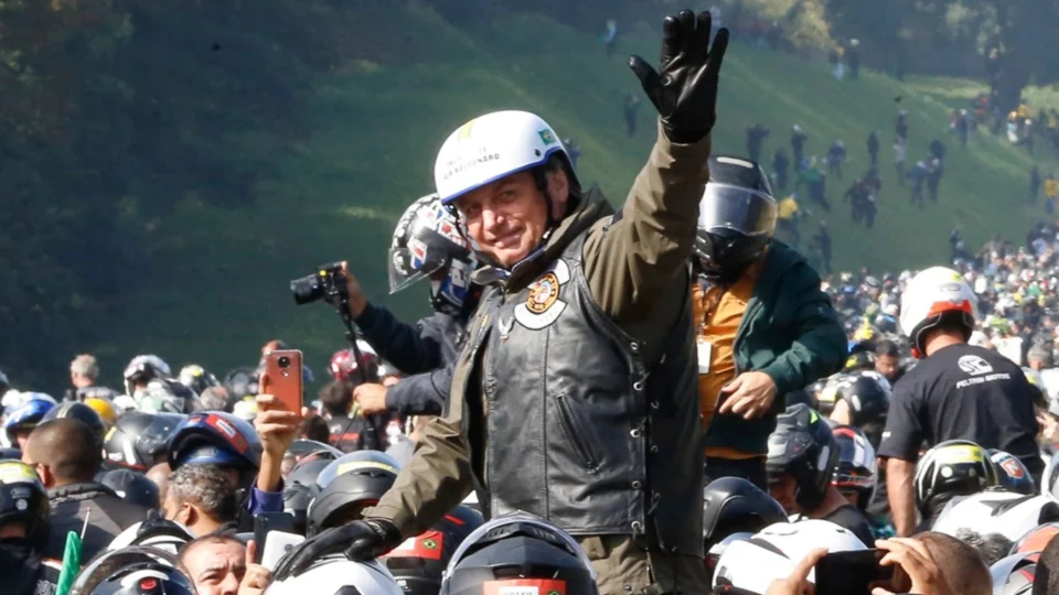 Brasil já gastou mais de R$ 2,5 milhões com motociatas de Bolsonaro pelo país