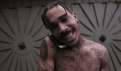 Rapper J $tash mata namorada na frente dos filhos e tira a própria vida, na Califórnia