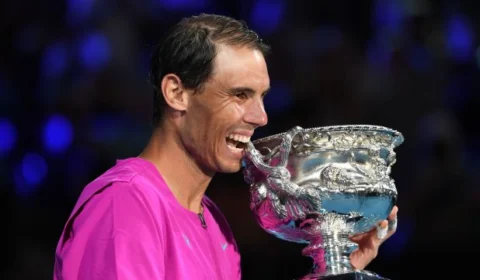 Espanhol Rafael Nadal vence russo e se torna campeão do Aberto da Austrália de Tênis