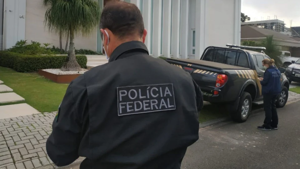 Polícia Federal realiza operação ‘Desvio de Conduta’ em Manaus