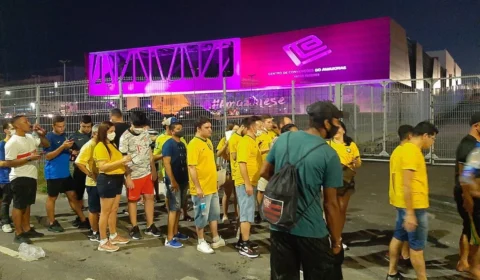 Brasil X Uruguai: torcedores citam alegria e ansiedade a caminho da Arena da Amazônia
