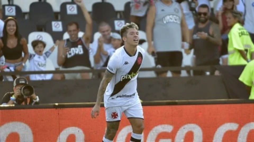 Vasco vence Resende por 3 a 0 e enfrenta Mengão na semifinal do Carioca