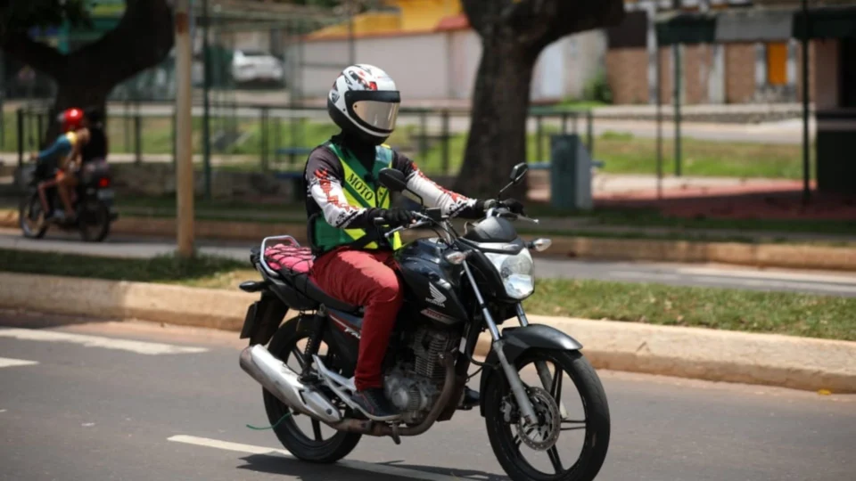 Detran abre vagas para programa ‘Motociclista Legal’ em 14 municípios do AM