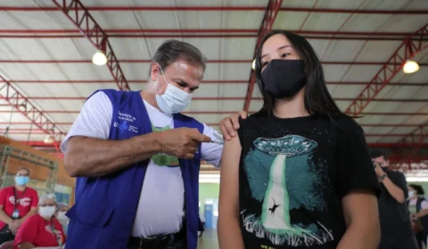 Mês de setembro registra menor número de casos e óbitos por Covid-19 no AM