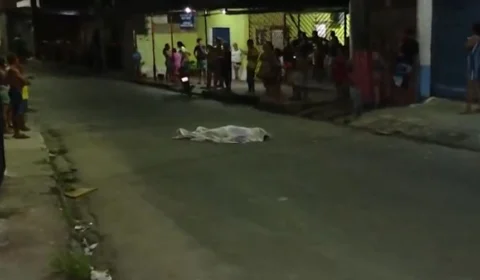 Homens em um carro modelo Onix deixam mais um jovem executado em Manaus