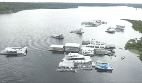 Flutuantes sem licenciamento têm até dia 16 para desocupação dos rios, no AM