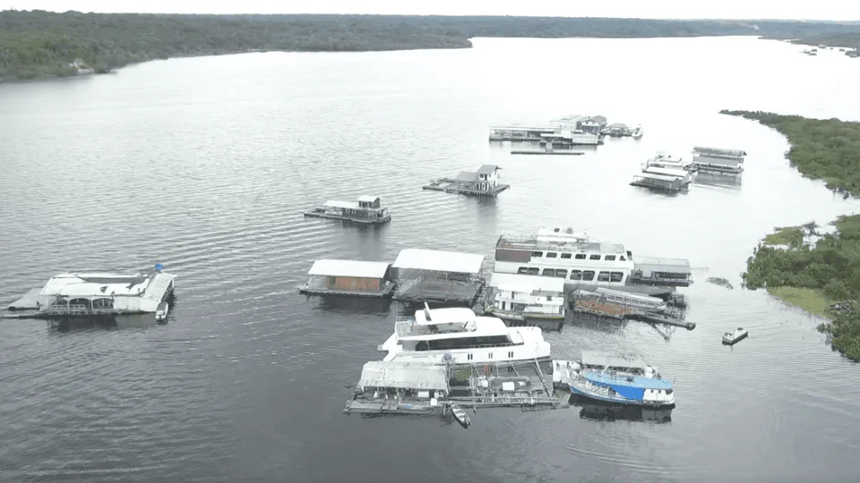 Flutuantes sem licenciamento têm até dia 16 para desocupação dos rios, no AM