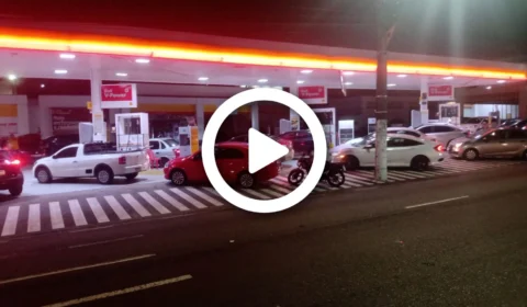 VÍDEO: aumento no preço de combustíveis provoca filas nos postos de gasolina, em Manaus