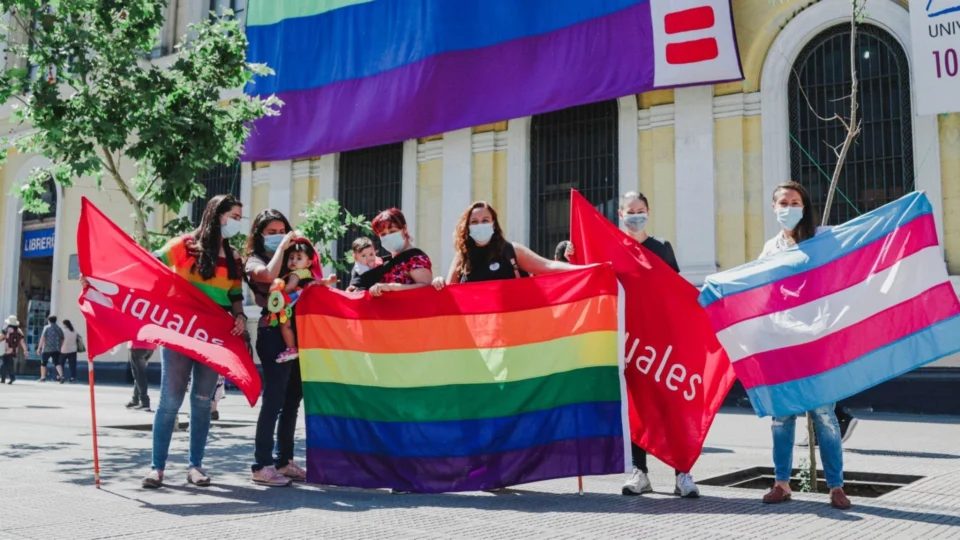 No Chile, Câmara dos Deputados aprovam casamento homoafetivo