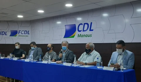 Nova lei que proíbe distribuição de sacolas no comércio de Manaus é criticada por lojistas e consumidores