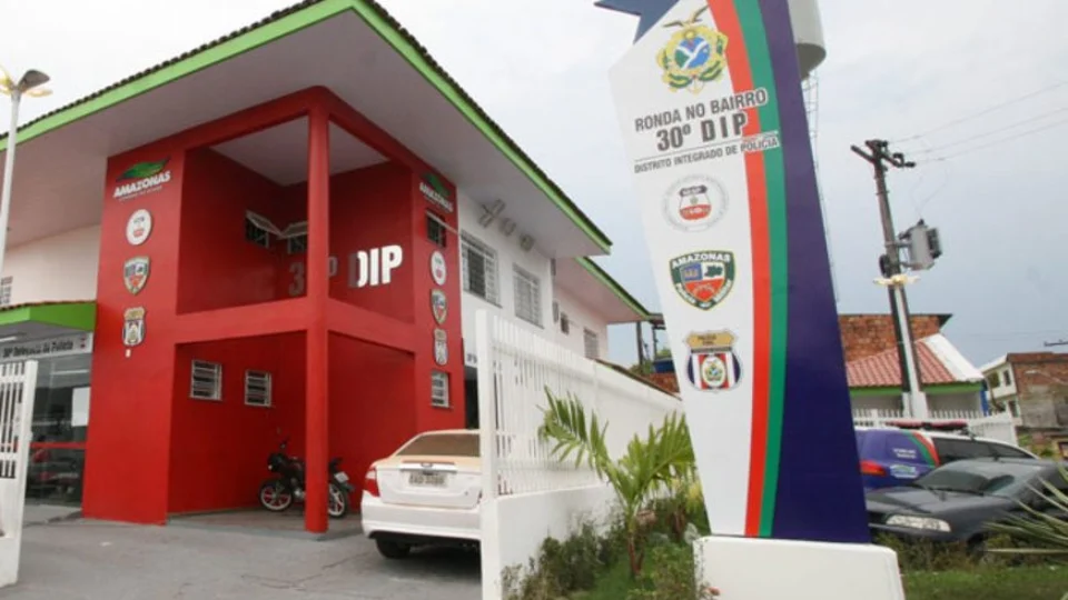 Ação policial prende 13 pessoas e apreende dois adolescentes durante as últimas 24 horas