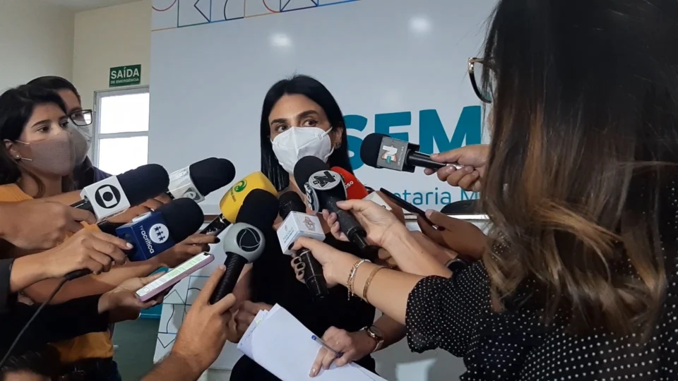 Prefeitura de Manaus detalha início de aplicação da terceira dose da vacina contra a Covid-19