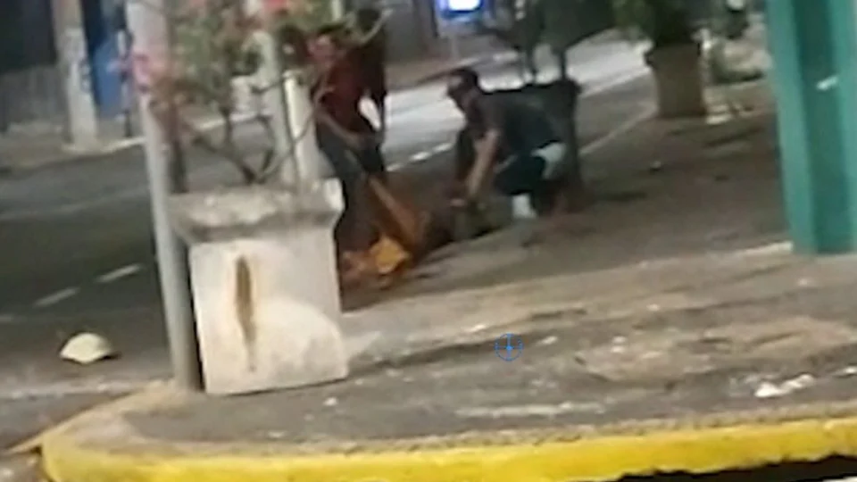 Madrugada de terror em SP: Dono de posto é morto ao filmar bandidos, e bomba amputa pés de morador