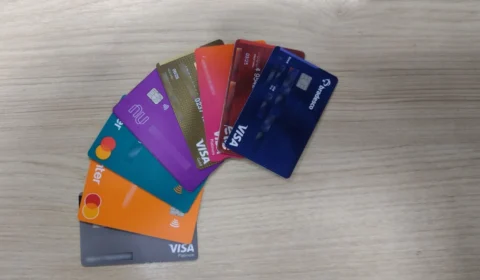 Dia do Consumidor: veja dicas para driblar pegadinhas de compras a prazo no cartão, juros de bancos e dívidas infinitas