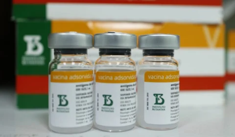 Amazonas recebe 106.900 doses doses de vacinas contra a Covid-19