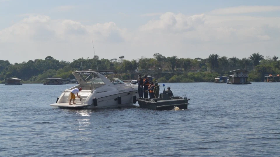 Operação ‘Tarumã’ apreende 11 embarcações
