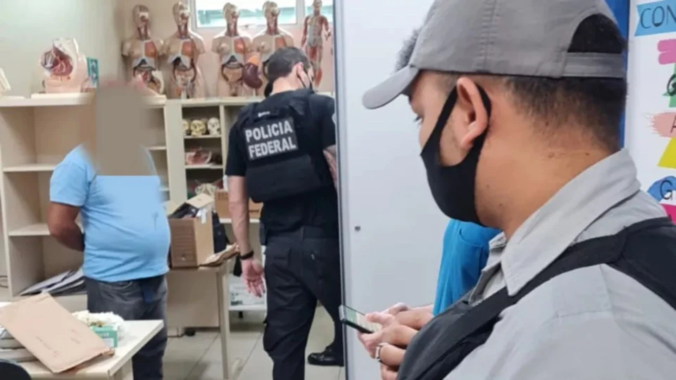 PF investiga universidade de Manaus por suspeita de tráfico internacional de órgãos humanos