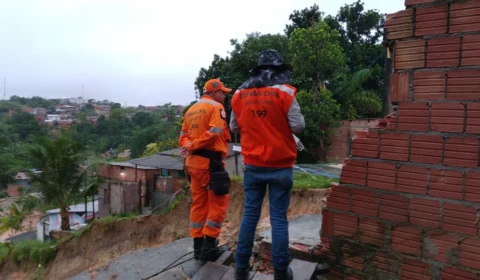 Defesa Civil registra mais de 20 ocorrências após chuva forte em Manaus