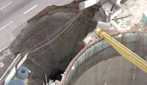 Cratera na Marginal Tietê aumenta e ocupa 3 faixas da pista, em São Paulo