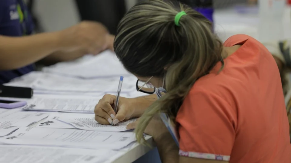 Lista com nomes de profissionais da saúde para atuarem em dois municípios do AM já pode ser consultada