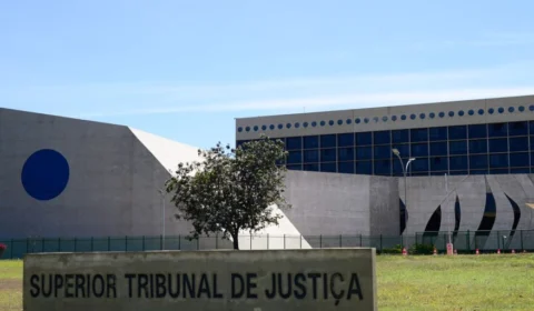 Ter item de cultivo de maconha para uso pessoal não é crime, diz STJ