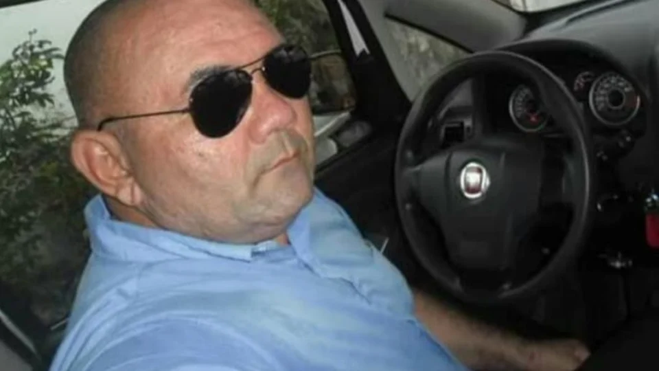 Taxista é morto a tiros enquanto limpava carro na Zona Norte de Manaus