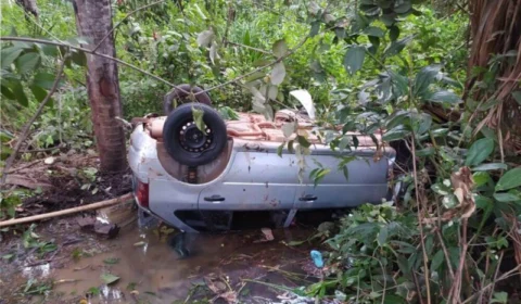 Acidente em Goiás deixa seis crianças feridas após carro cair em barranco