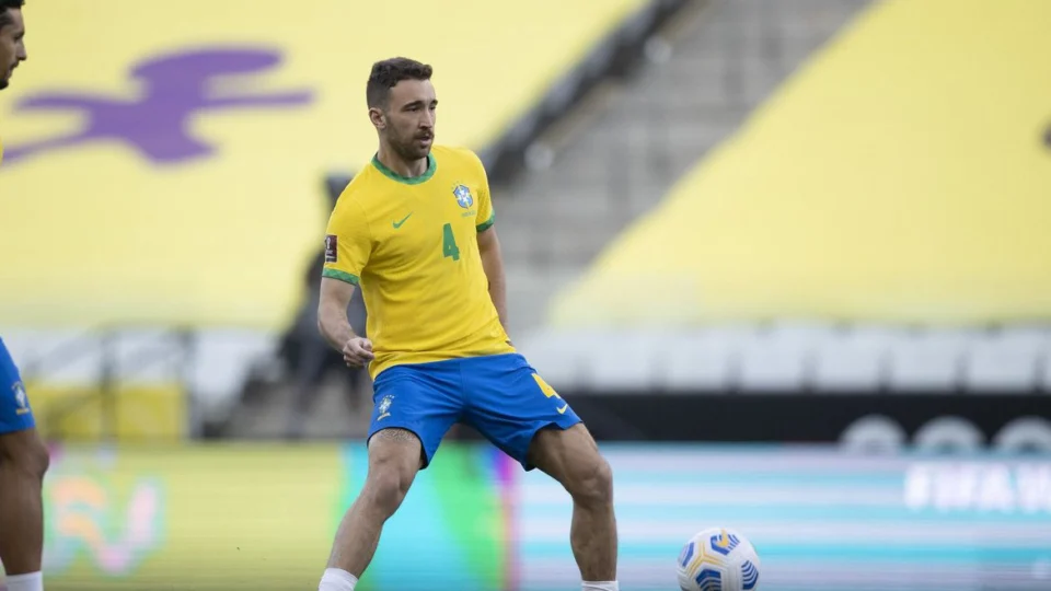 Tite convoca Léo Ortiz para jogos da Seleção Brasileira em junho