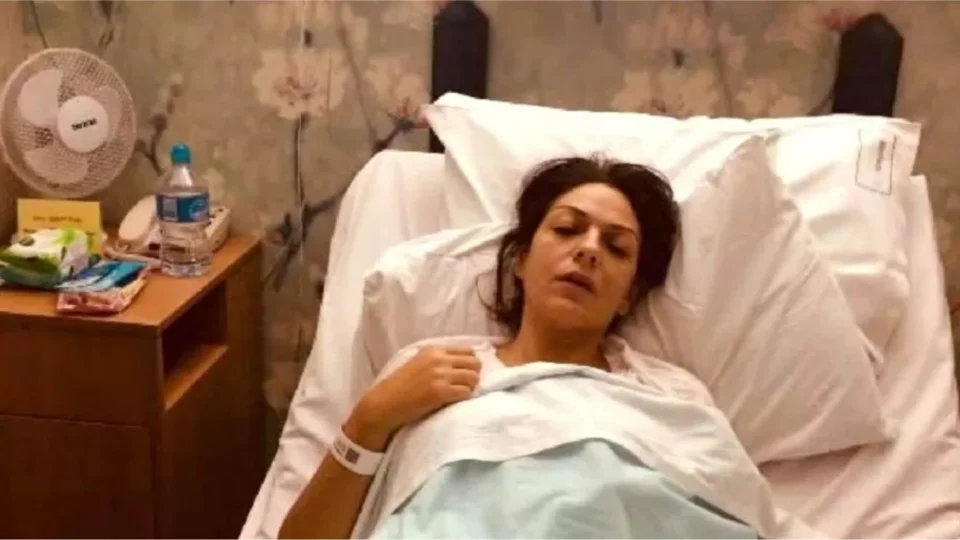 Mulher arrecada R$ 290 mil em campanha para tratar falso câncer na Inglaterra