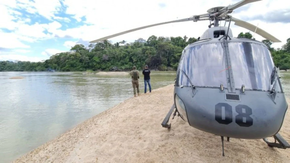 Garimpeiros utilizam mais de 1,2 mil pistas de pousos clandestinas na Amazônia, diz jornal dos EUA