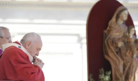 ‘Deponham-se as armas, inicie uma trégua pascal’, implora Papa sobre Guerra na Ucrânia