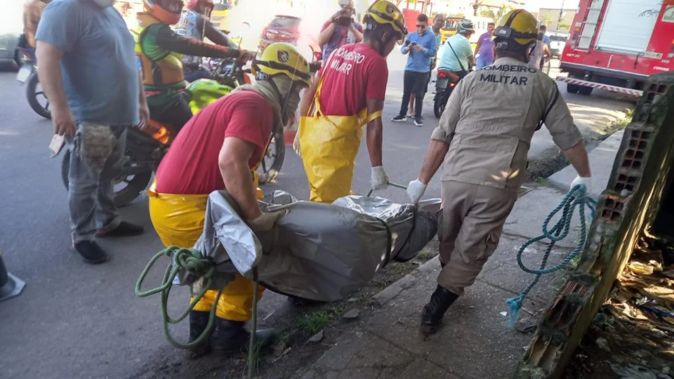 Corpo de homem é encontrado em igarapé no bairro São José, Zona Leste de Manaus