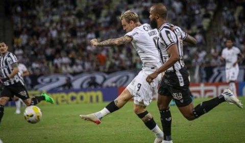 Corinthians toma virada do Ceará de 3 a 1 e deixa escapar liderança do Brasileirão