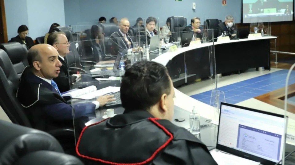 Ex-presidente da Câmara de Beruri-AM é multado pelo TCE por falta de transparência