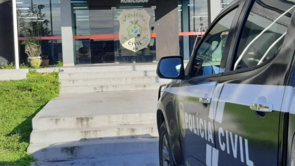 VÍDEO: adolescente é executado a tiros em rua do bairro Compensa, Zona Oeste de Manaus