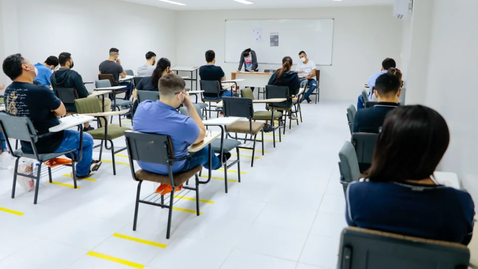 Concurso público da Semsa para cargos de nível médio acontece neste domingo (05/06) em Manaus