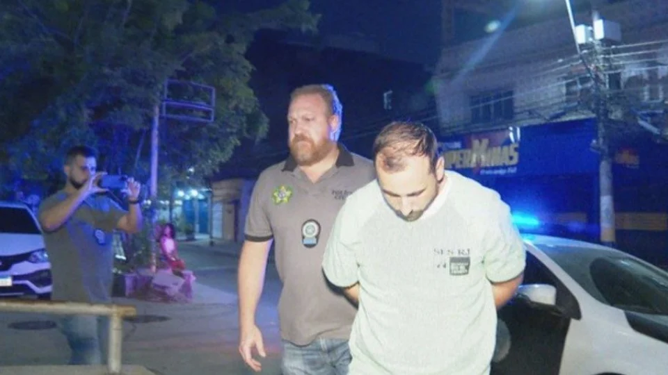 Médico preso por estupro foi hostilizado por detentos em primeira noite em Bangu 8