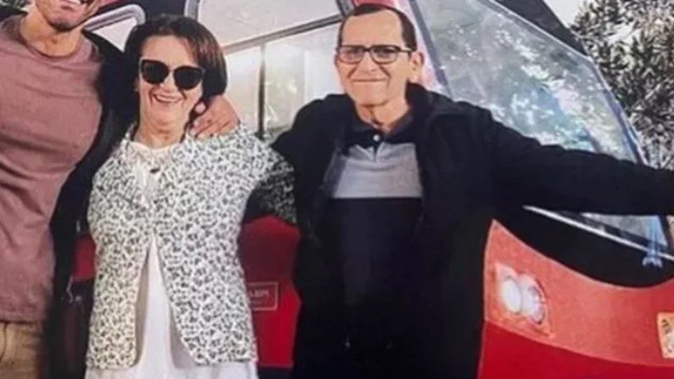 Casal de idosos é assassinado a facadas em condomínio, no RJ