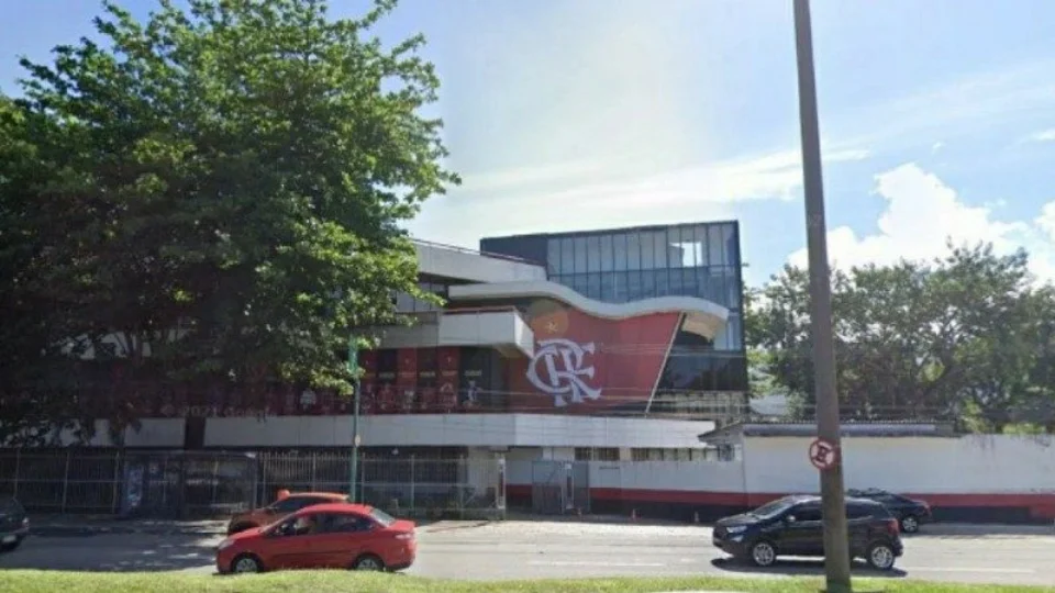Idoso é investigado por suposto abuso de uma criança de 10 anos no vestiário do Flamengo