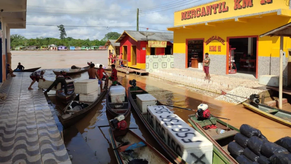 Cheia no AM: bacia do Juruá e Purus ultrapassa cota de transbordo; Madeira, Solimões e Negro apresentam status de Atenção