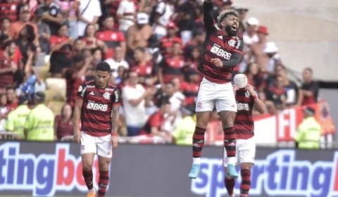 Diante de mais de 60 mil torcedores, Flamengo vence São Paulo por 3 a 1 pelo Brasileirão