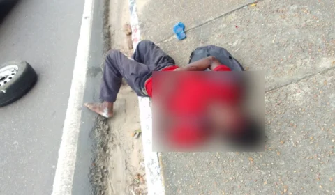 Suspeito de assalto é espancado com pauladas em Manaus