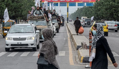 Afeganistão: volta do Talibã traz prisão e tortura ao cotidiano das mulheres