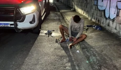 VÍDEO: jovem sobrevive de ‘Tribunal do crime’ após arma de suspeitos falharem em Manaus