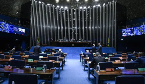 Medida Provisória que estabelece salário mínimo de R$ 1.212 é aprovada no Senado