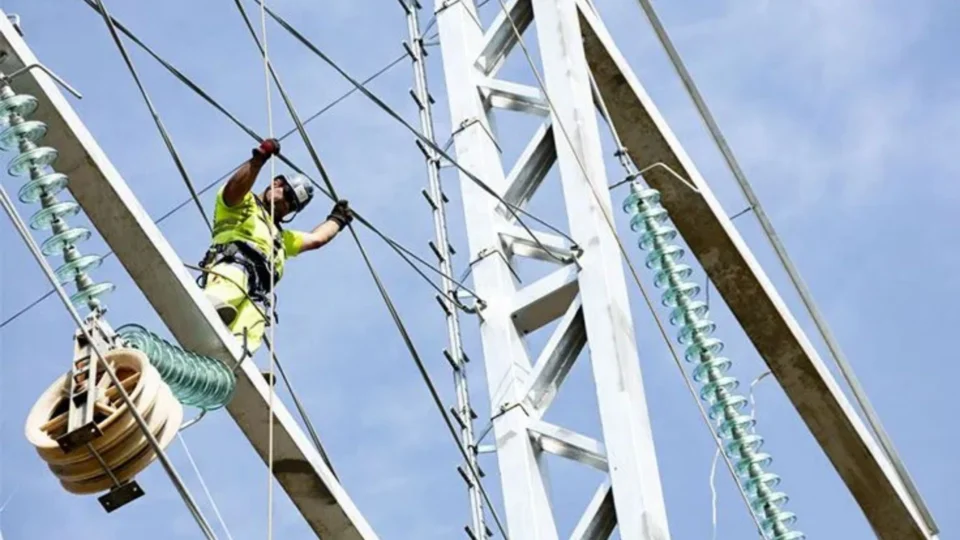 Rússia interrompe fornecimento de energia para a Finlândia, diz operadora finlandesa